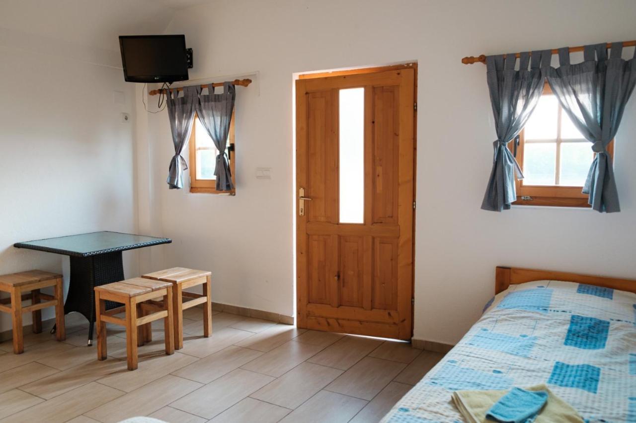 Laguna Club Lake Resort Donji Zabar Extérieur photo